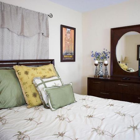 Great Location Near Downtown & Airport Villa Тампа Екстериор снимка